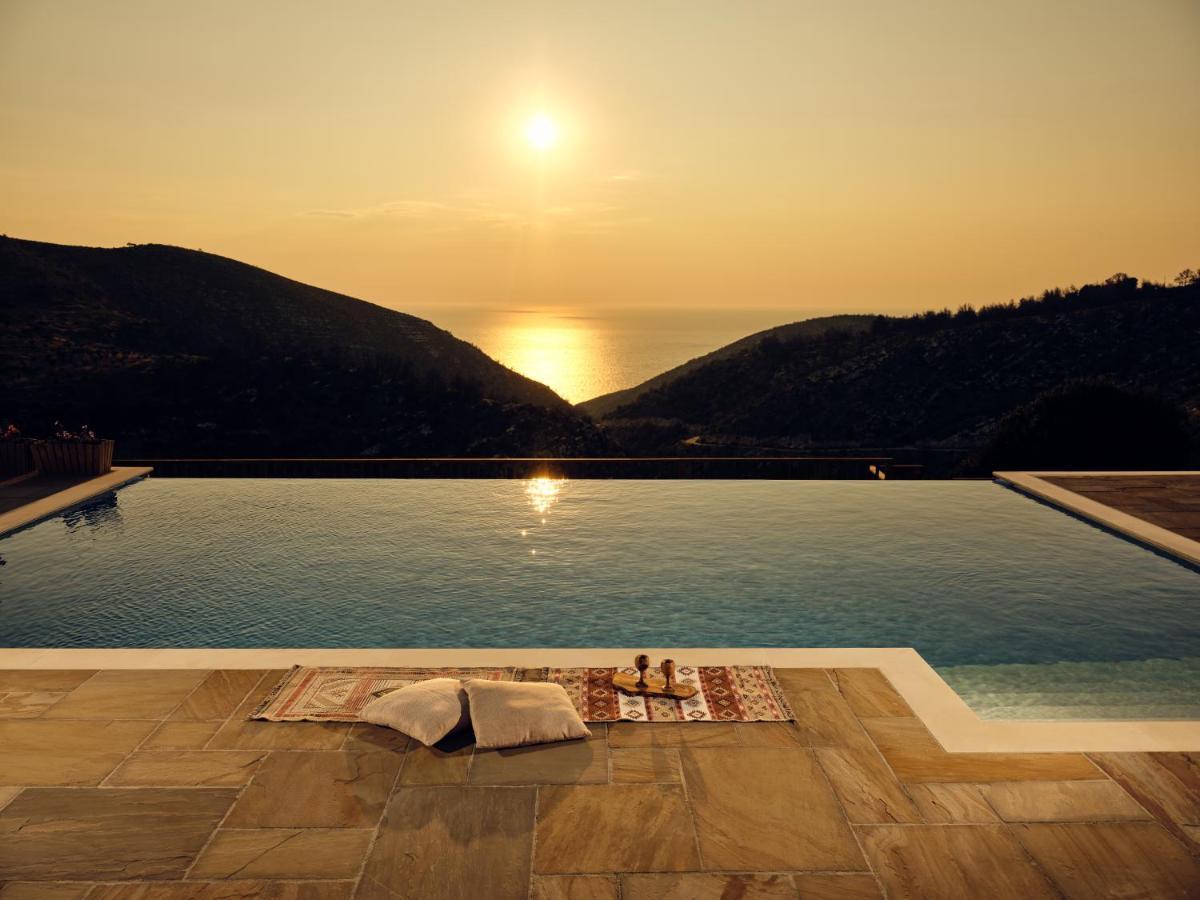 Karousa Villa Anafonítria Esterno foto
