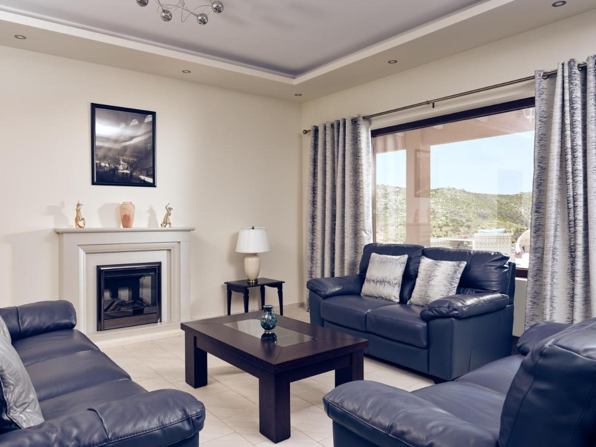 Karousa Villa Anafonítria Esterno foto